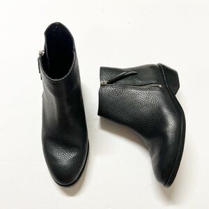 J Crew Womens Frankie Black Pebbled Leather Zip Up Round Toe Ankle Boots Size 7
